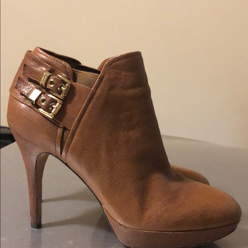 Vince Camuto | Booties | Tan | Size: 8